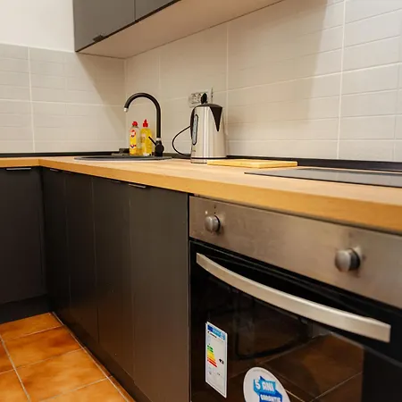 Central Modern Apartment - Victory Square Near Government Building Bucarest Esterno foto